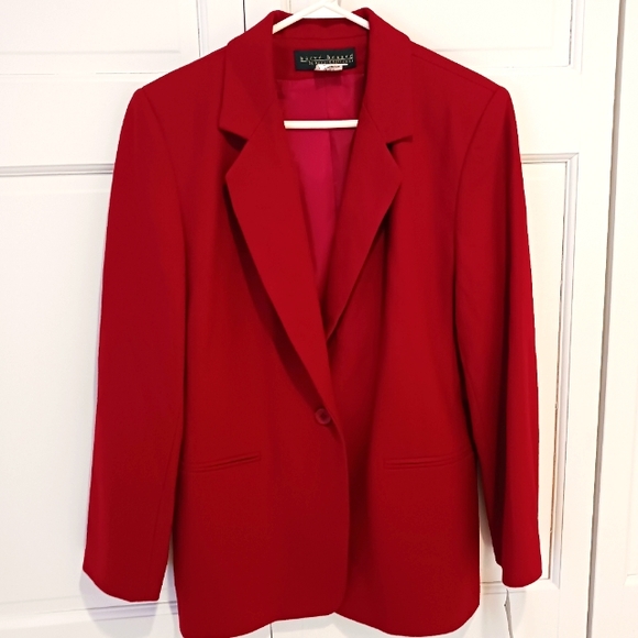 Harve Benard Jackets & Blazers - Harve Benard red blazer -- NWT -- PRICE FIRM